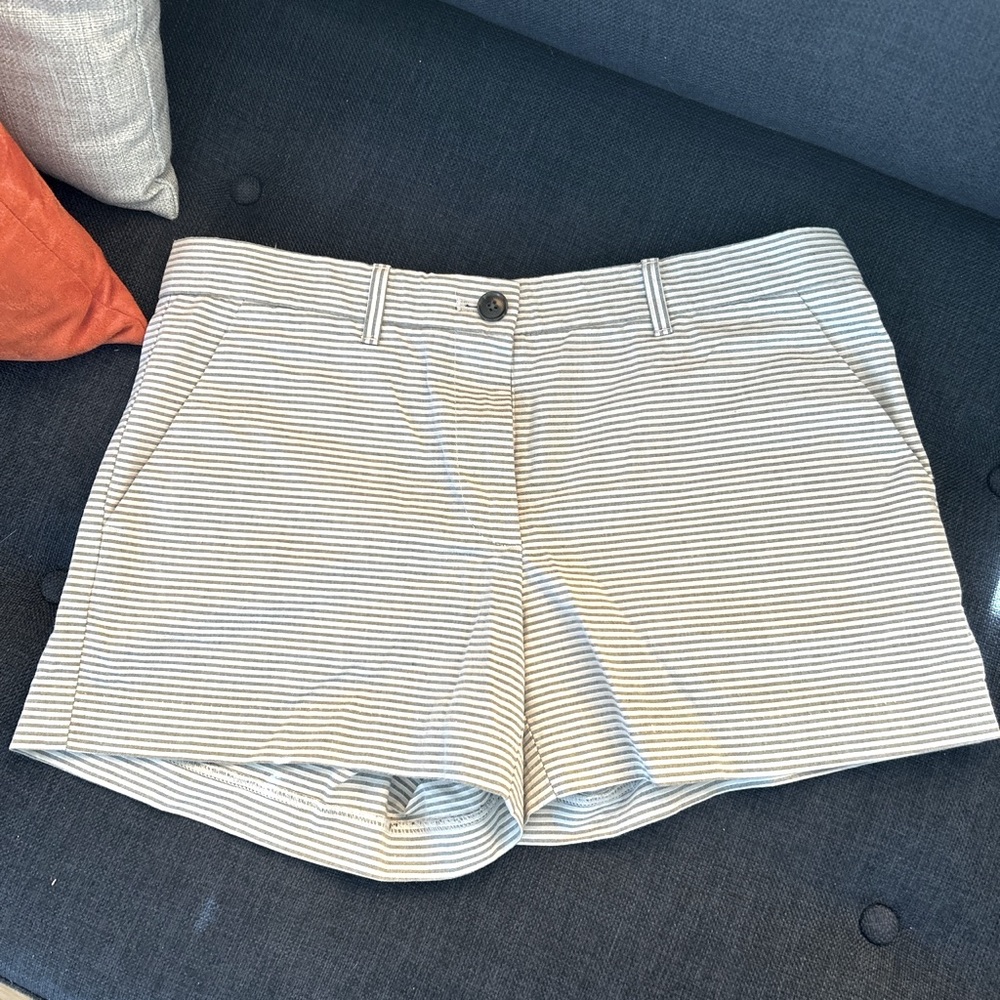 GAP Pinstripe Seersucker Khaki Summer Shorts